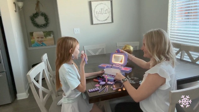 Amazon.com: YasinKidz 57 in 1 Kids Makeup Kit With 3-Color LED